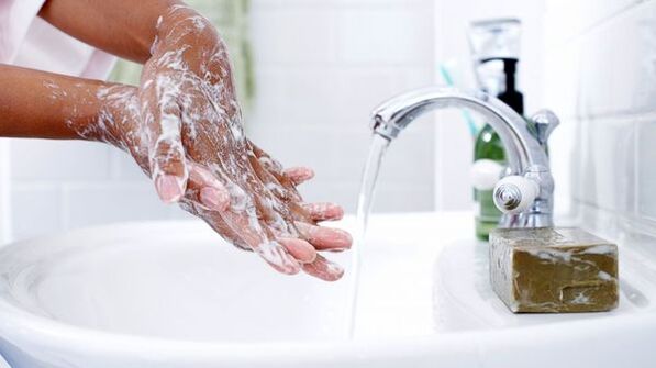 lavarse las manos para prevenir las lombrices
