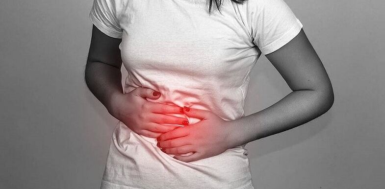 dolor abdominal como síntoma de la presencia de parásitos en el cuerpo