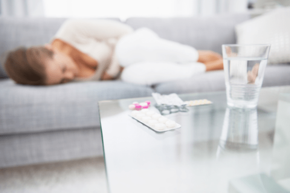 dolor abdominal debido a la presencia de parásitos en el cuerpo